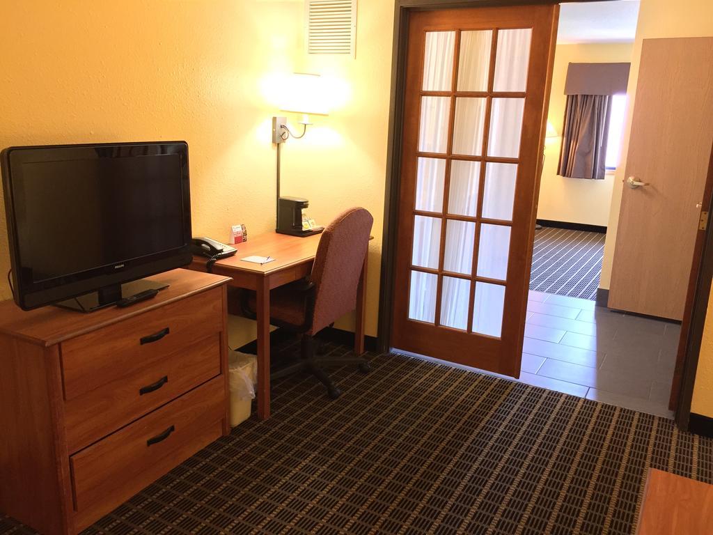 Quality Inn & Suites Harrington - Milford Kültér fotó